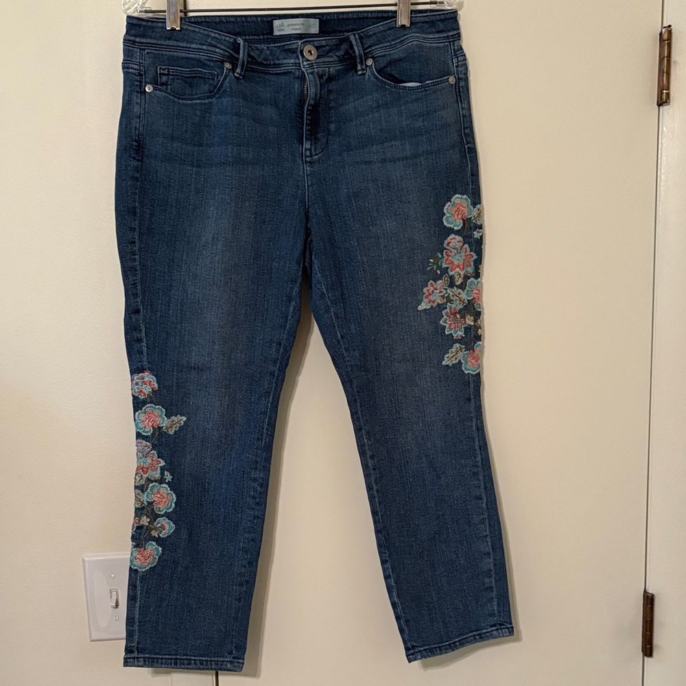 J. Jill Blue Cropped Jeans with Floral Embroidery